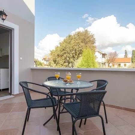 Apartman Lipotica Diklo Zadar Exterior foto